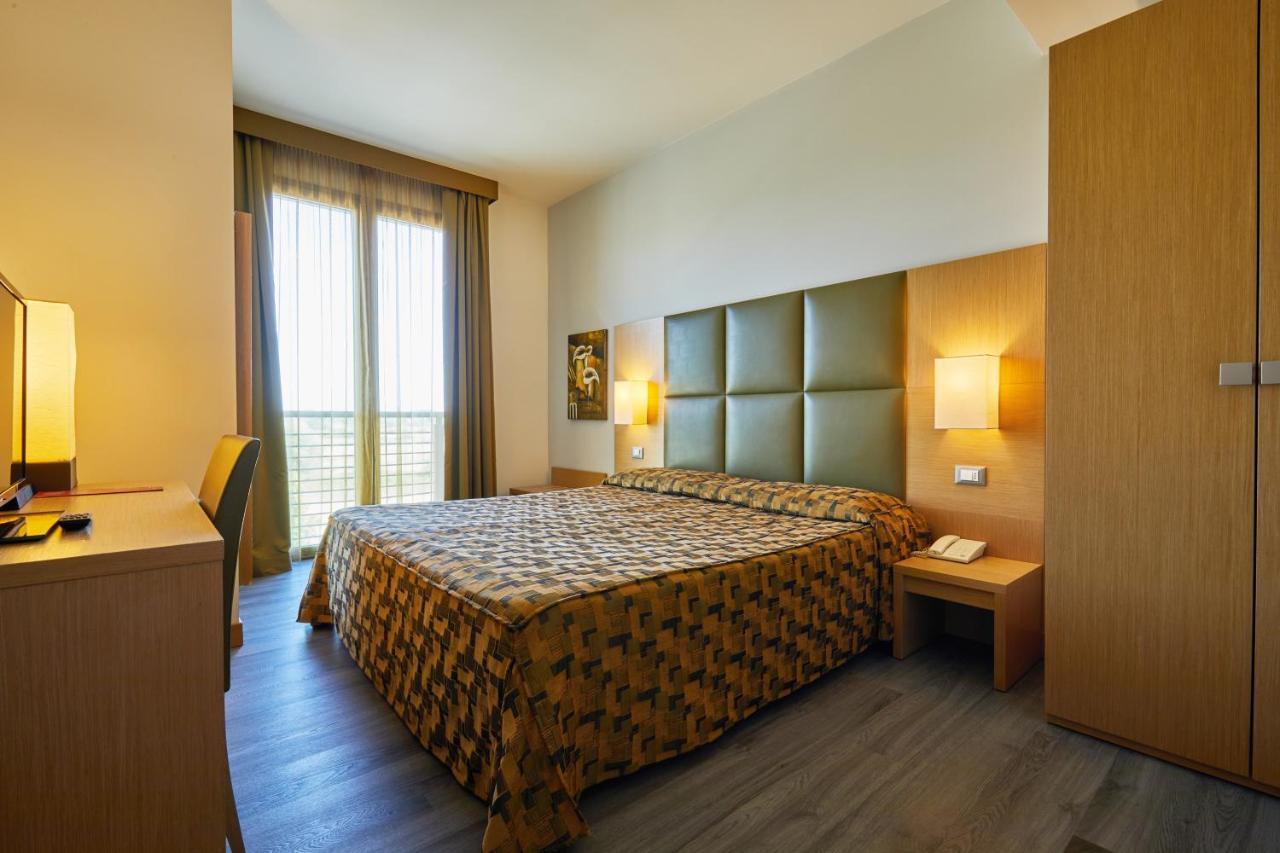 Castelmartini Wellness & Business 3*