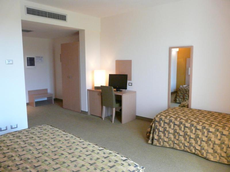 Hotel Castelmartini Wellness & Business 3*